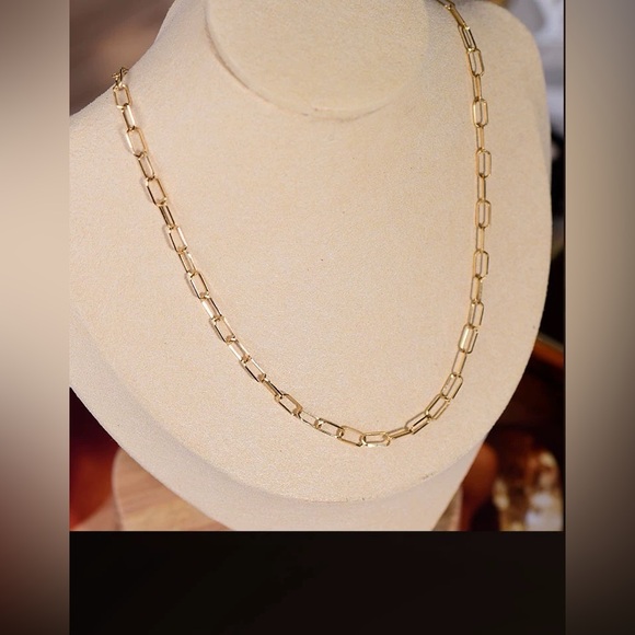 Jewelry - 18K Yellow Gold Paperclip Chain Necklace